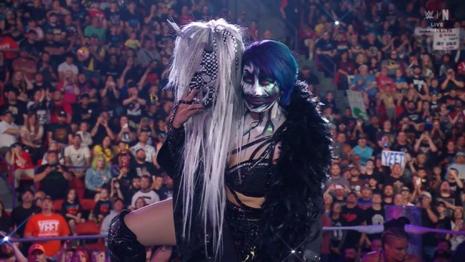 Asuka-en-WWE-RAW-16-de-mayo-2025.jpg