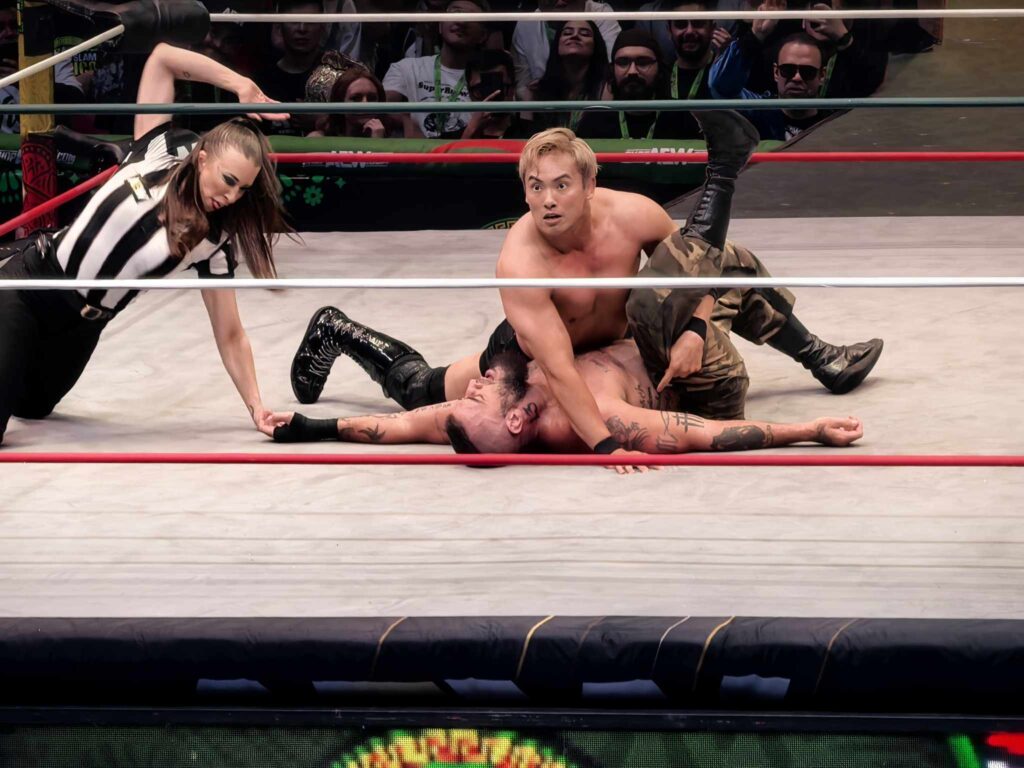 Kazuchika-Okada-vencio-a-Mark-Briscoe-en-la-Arena-Mexico-en-el-especial-de-AEW-Dynamite-denominado-A.jpeg