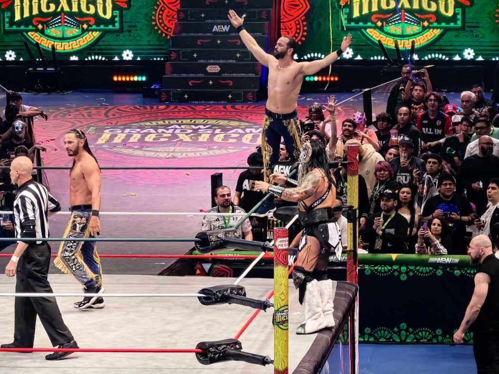 The-Young-Bucks-Matt-Jackson-y-Nick-Jackson-y-The-Beast-Mortos-en-la-Arena-Mexico-en-el-especial-de.jpeg