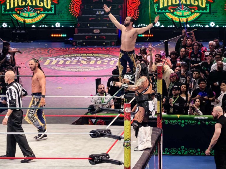 The-Young-Bucks-Matt-Jackson-y-Nick-Jackson-y-The-Beast-Mortos-en-la-Arena-Mexico-en-el-especial-de.jpeg