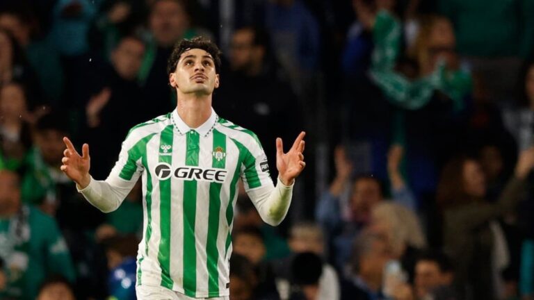 cardoso-en-un-partido-con-el-betis.jpg