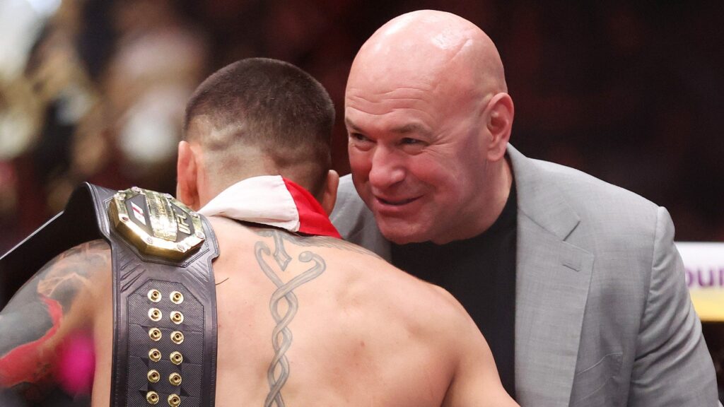 dana-white-jefe-de-la-ufc-con-ilia-topuria.-getty.jpg