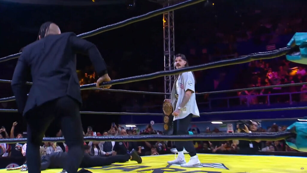 Hijo-del-Vikingo-vs-Dominik-Mysterio.jpg