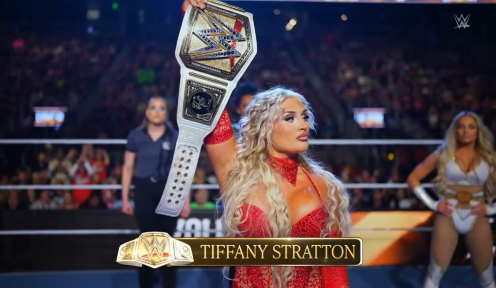 Tiffany-Stratton-como-Campeona-WWE-en-WWE-Evolution-2-2025-13-de-julio-de-2025-WWE.jpg