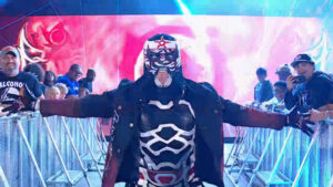 Penta-el-Cero-Miedo-WWE-Raw-18-de-agosto.jpg