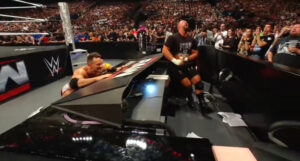 WWE-Raw-25-de-agosto-de-2025-020-LA-Knight-Bron-Breakker.jpg