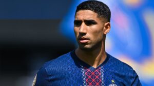 achraf-hakimi-en-un-partido-con-el-psg.-getty-images.jpg
