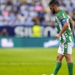 isco-alarcon-dolorido-en-el-malaga-betis.-europa-press.jpg