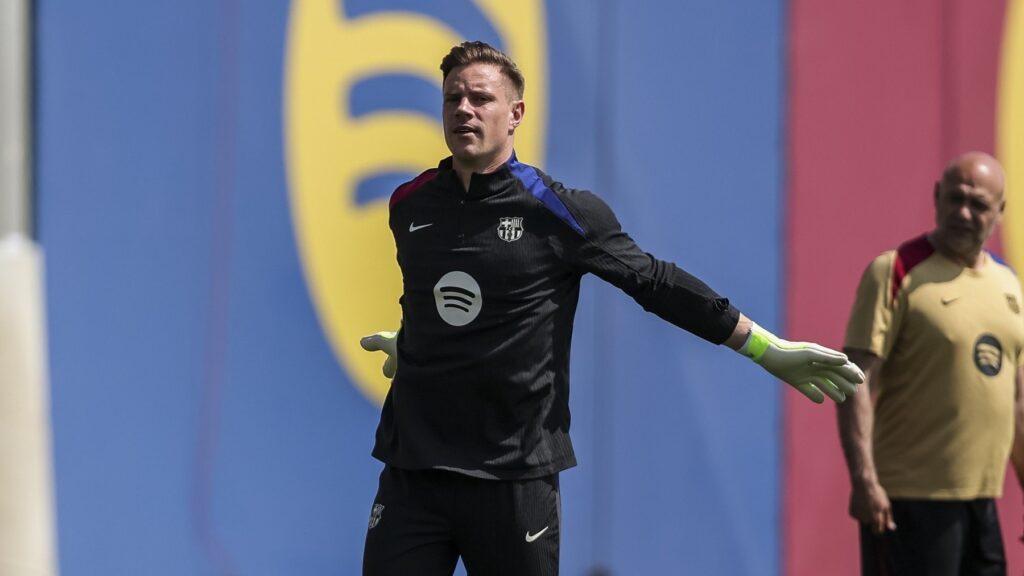ter-stegen-en-un-entrenamiento-con-el-fc-barcelona.-europa-press.jpg