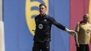 ter-stegen-en-un-entrenamiento-con-el-fc-barcelona.-europa-press.jpg