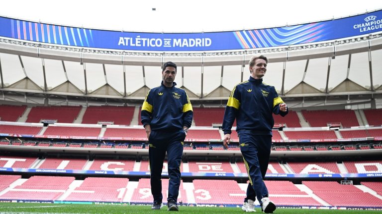 madrid-spainarsenal-manager-mikel-arteta-and-captain-martin-odegaard-in-the-pitch-ahead-of_ozdarc9w.jpeg